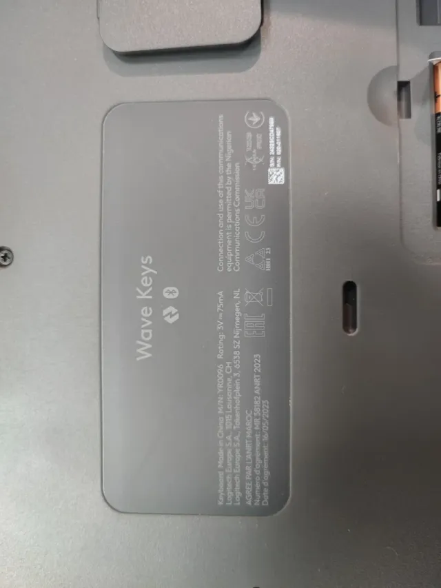 Logitech Wave Keys, teclado inalámbrico #D479E8