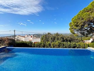 Chalet en venta en Roca Grossa - Serra Brava en Lloret de Mar