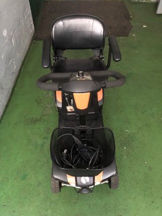 Silla de ruedas eléctrica 4 ruedas