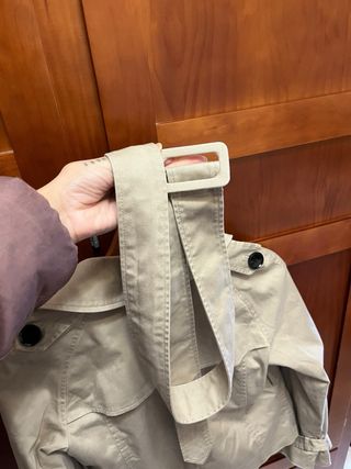 Gabardina corta Zara Beige