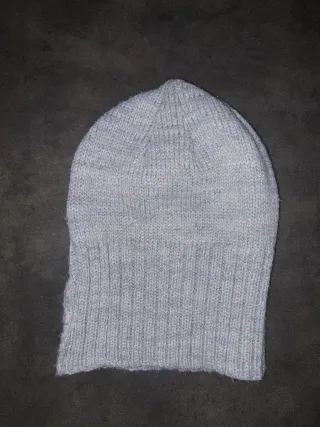 Gorro de lana gris Hello Kitty