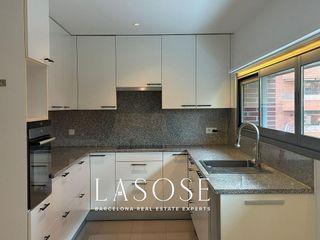 Piso en alquiler en Les Tres Torres en Barcelona