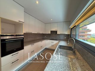 Piso en alquiler en Les Tres Torres en Barcelona