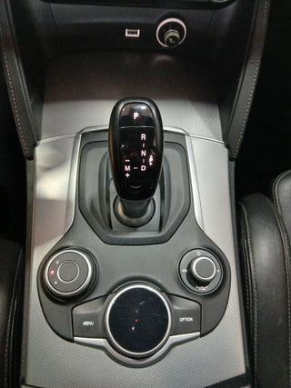 ALFA ROMEO STELVIO 2.2 JTD 210 CV EXECUTIVE Q4