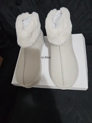 Botas Calvin Klein Beige Talla 39 con Pelito