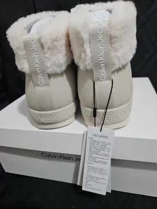 Botas Calvin Klein Beige Talla 39 con Pelito