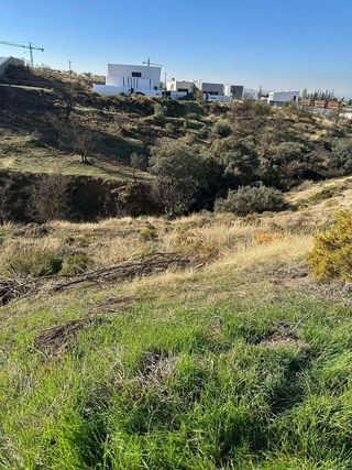 Terreno en venta en Zubia (La)