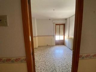 Piso en venta en Baza