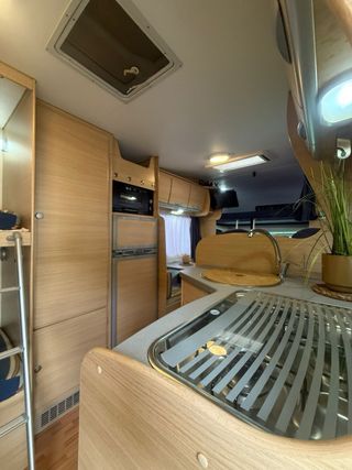 Autocaravana doble salón frigo XXL aire toldo plac