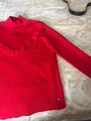 Jersey rojo con volantes