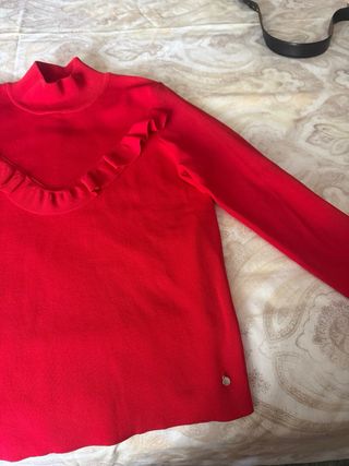 Jersey rojo con volantes