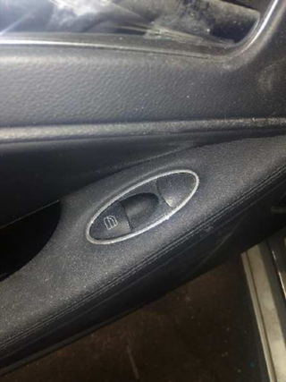 MANDO ELEVALUNAS TRASERO DERECHO MERCEDES CLA