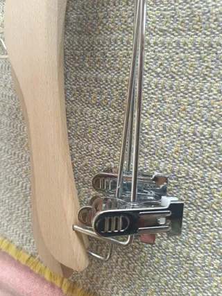 Pack perchas madera de haya. Madera sostenible