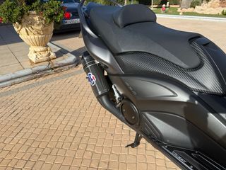 Yamaha T-Max 530 con extras