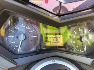 Yamaha T-Max 530 con extras