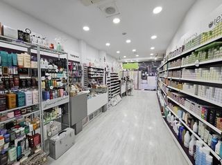 Local comercial en venta en Sant Andreu de Palomar en Barcelona