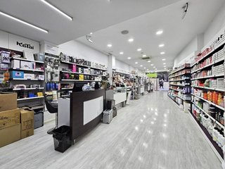 Local comercial en venta en Sant Andreu de Palomar en Barcelona