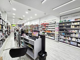 Local comercial en venta en Sant Andreu de Palomar en Barcelona