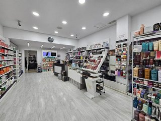 Local comercial en venta en Sant Andreu de Palomar en Barcelona