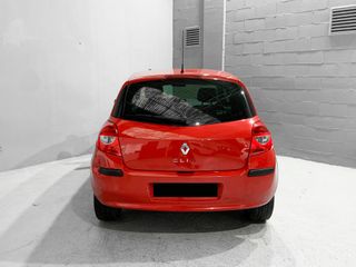 REAULT CLIO 1.6 Gasolina de 110CV del 2007