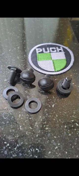 Tornillos plastico para m82. Monza,minicros.etc
