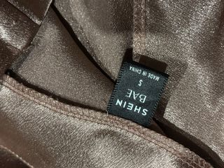 Falda Shein satinada marrón