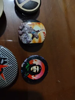 Lote chapas vintage no a la guerra