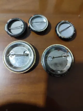 Lote chapas vintage no a la guerra