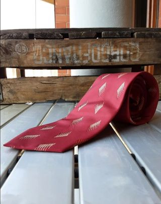 Cravatta rossa con rombi oro Conpibel Niama