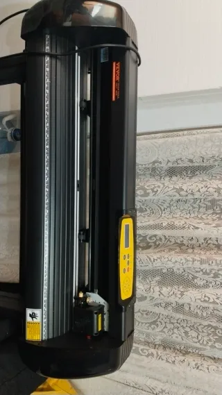 Plotter Vevor Negro y Amarillo