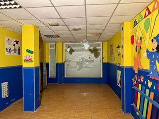 Local comercial en venta en Laguna Park en Parla