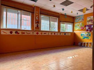 Local comercial en venta en Laguna Park en Parla