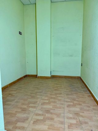 Local comercial en venta en Laguna Park en Parla