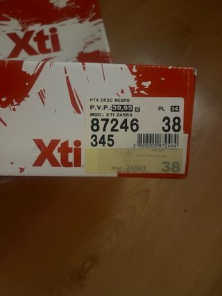 Sandalias Xti cuña negras y beige