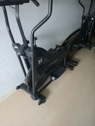 24 unidades Elíptica de caminar negra