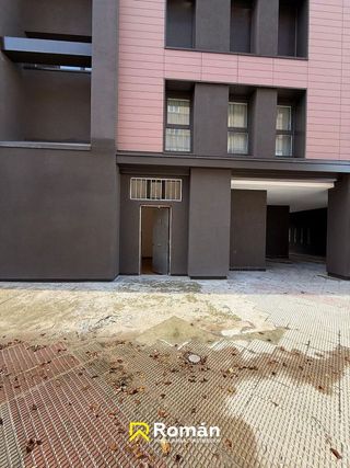 Local comercial en venta en Barañain