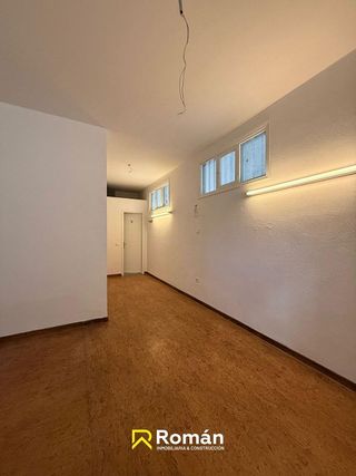 Local comercial en venta en Barañain