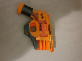 Set Nerf Doomlands Persuader + accessori