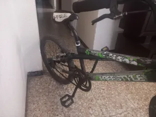 Bicicleta BMX Freestyle Negra