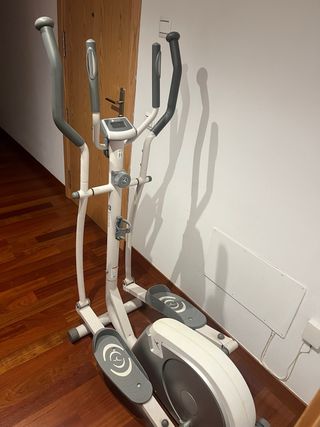 Bicicleta Elíptica Blanca y Gris