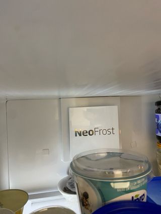 Nevera Beko 63.5 x 22 cm