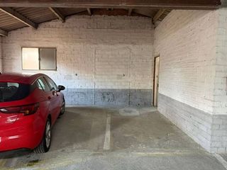 Garaje en alquiler en Caldes de Montbui