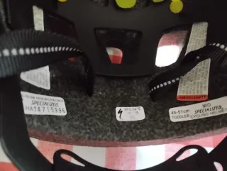 Casco infantil Specialized verde