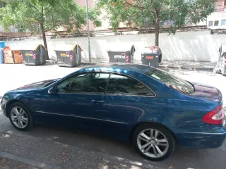Mercedes-Benz  CLK 2005