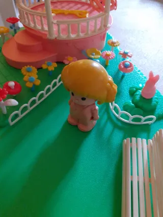 Carroza y parque Pin y Pon