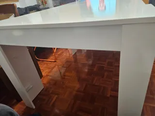 Mesa extraíble blanca