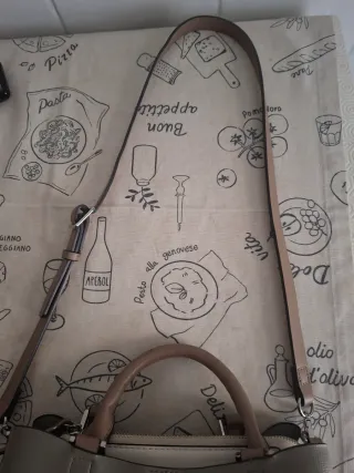 Bolso Parfois verde como nuevo