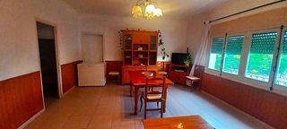 Casa adosada en venta en Castell (Es)