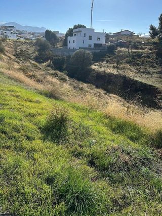Terreno en venta en Zubia (La)