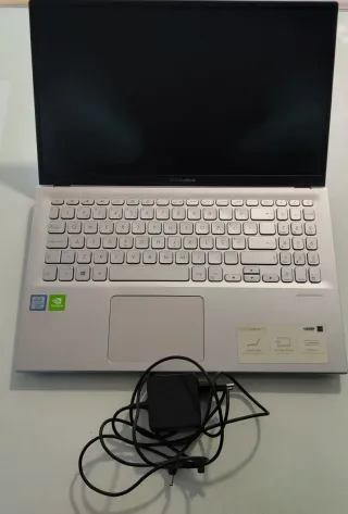 Portátil ASUS A512U Prata